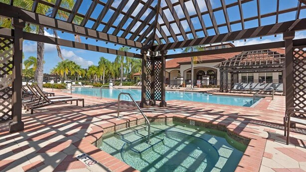 Unclassified image, 1 of 45, button - Summer Sparkle (Kissimmee)