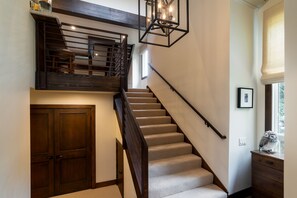 Interior - Luxury 3 bedroom + loft located on Dollar mountain in Elkhorn w/ pool & hot tub (Sun Valley)