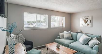 Comfortable Suite in Soutwest Wichita w/ 75 Walkscore