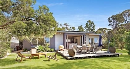 Bella Rye by Ready Set Stay - Pet friendly and close to the beach
