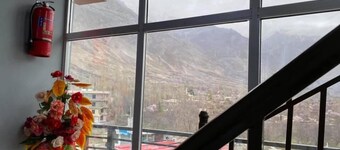 Golden Bite Hotel And Restaurant