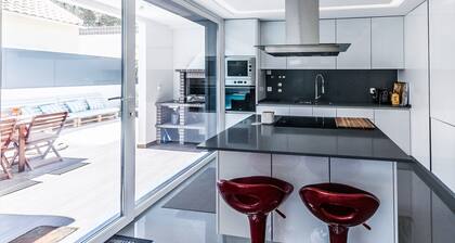 Zeitgenössische Aroeira Villa | Villa Flieder | 3 Schlafzimmer | Privater Pool | In der Nähe von Lis