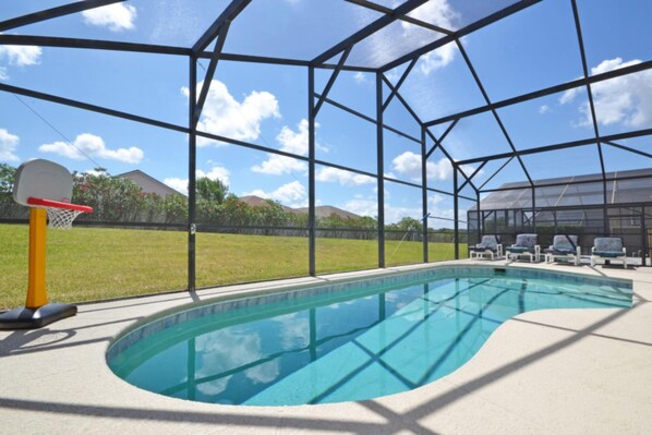 House, 3 Bedrooms | Pool