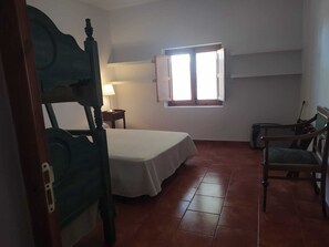 3 Schlafzimmer, Reisekinderbett, WLAN