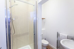 都會聯排別墅 | 浴室 | 吹風機、毛巾