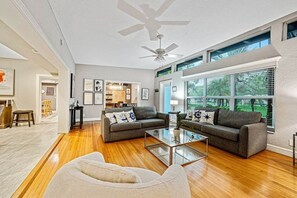 Smart TV, fireplace, offices