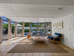 Smart TV, offices, printers