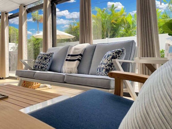 Smart TV, offices, printers