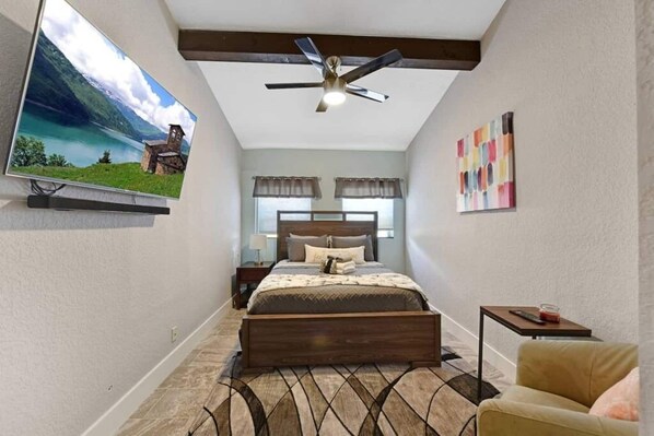 2 bedrooms, desk, iron/ironing board, travel crib