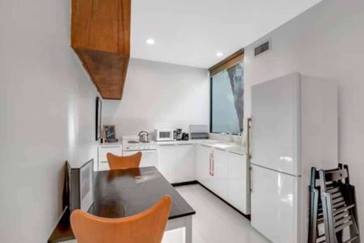 Microwave, oven, stovetop, coffee/tea maker