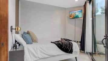 1 bedroom, iron/ironing board, free WiFi, bed sheets