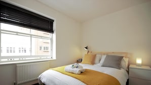 Unclassified image, 4 of 14, button - HU1 City Centre Hub (sleeps 6) (Hull)
