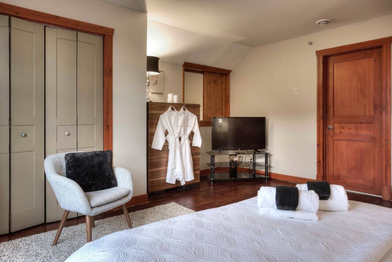 2 多间卧室、办公桌、熨斗/熨衣板、免费 WiFi