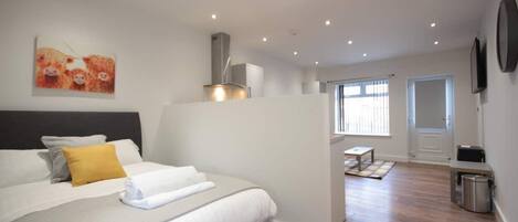 1 Schlafzimmer, Bügeleisen/Bügelbrett, kostenloses WLAN, Bettwäsche