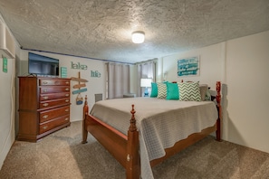 4 bedrooms, free WiFi, bed sheets