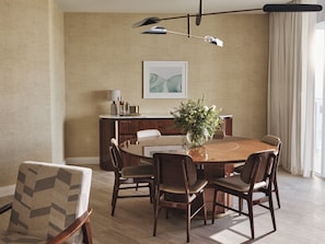 Birch Oceanfront Terrace Suite | Dining room