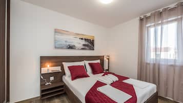 Deluxe Apartment, 2 Bedrooms, Balcony, Pool View