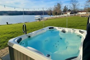 Baignoire à remous extérieure