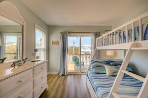 5 habitaciones, tabla de planchar con plancha, cuna de viaje y wifi