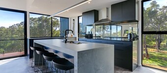 Carpe Artes – Peaceful Creative Luxury with Ocean Views