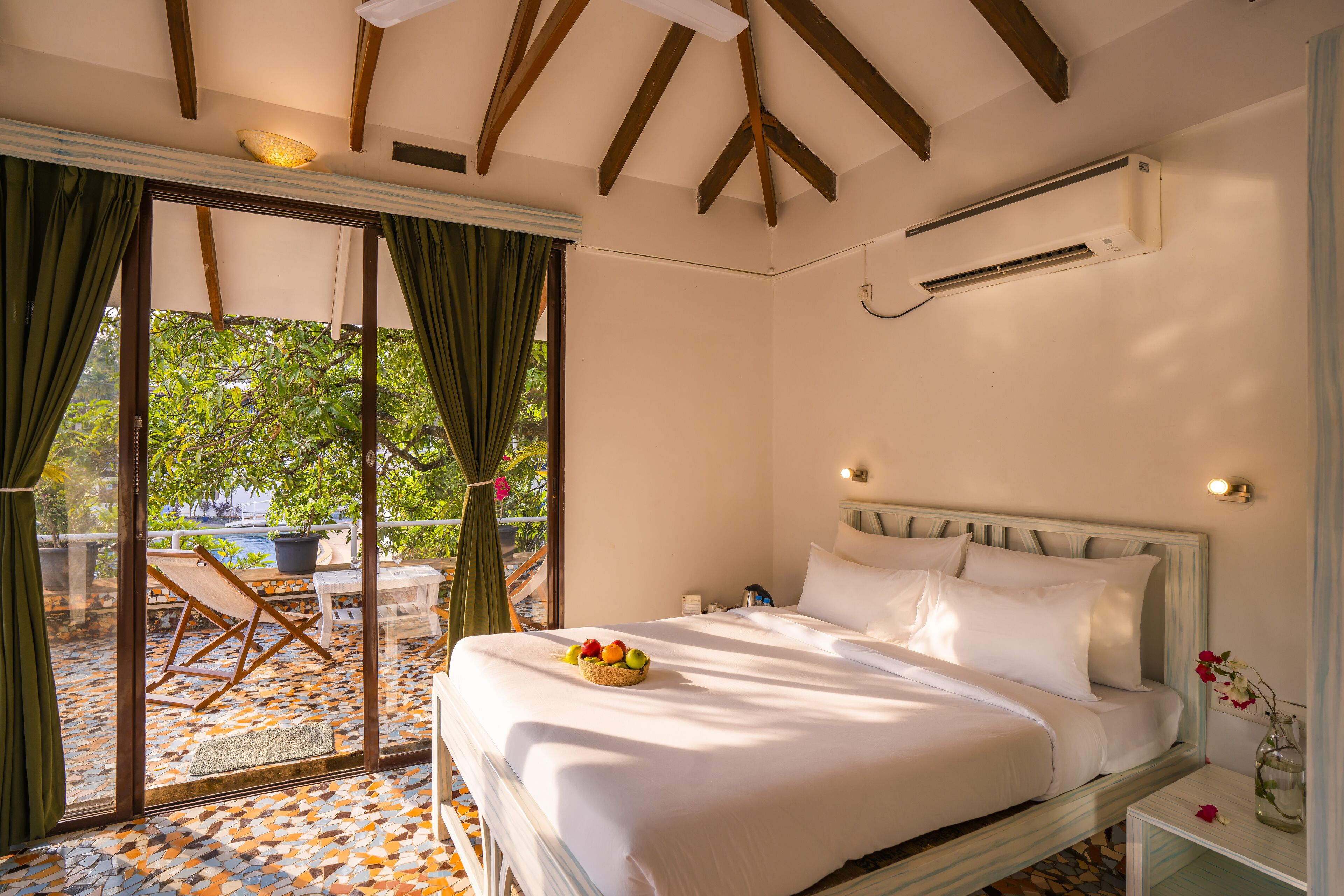 Cottage, teras (Private Terrace) | Seprai premium, setrika/meja setrika, Wi-Fi gratis, dan seprai linen