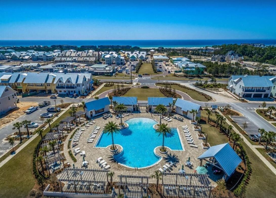 室外泳池、暖水池