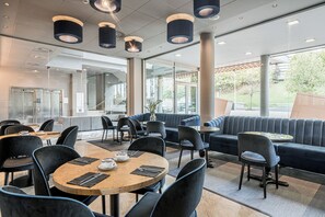 Petit déjeuner préparé sur commande (18 EUR par personne)