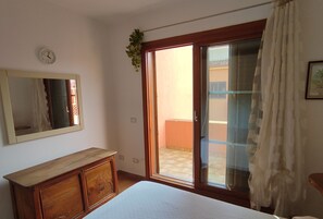 1 camera, ferro/asse da stiro, Wi-Fi gratuito, lenzuola