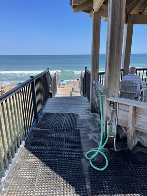 Property grounds - Beachside Breeze - Pools, hot tub, & private beach access (Kill Devil Hills)
