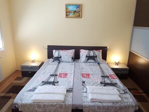 2 عدّة غرف نوم ومكتب ومكواة/لوح كي وواي فاي مجانًا