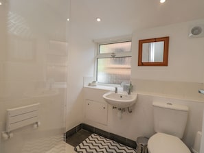 Cottage | Phòng tắm | Buồng tắm vòi sen