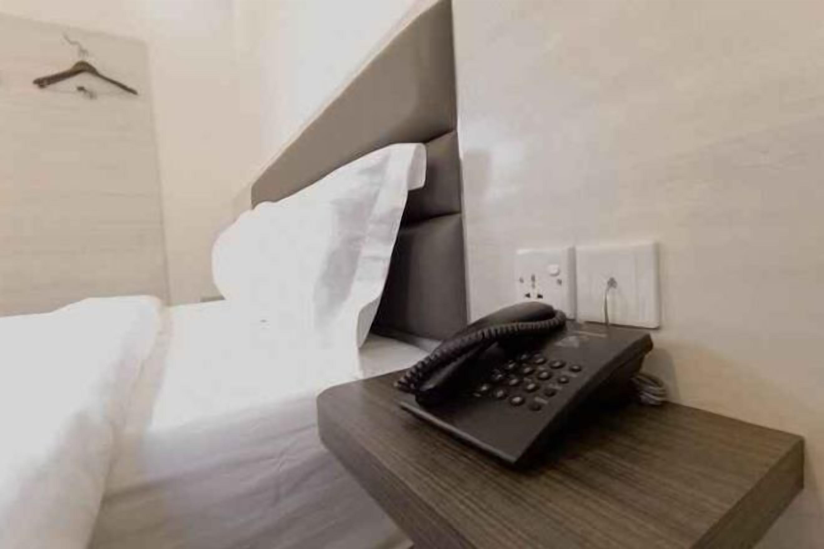 Hypo-allergenic bedding, soundproofing, iron/ironing board, free WiFi