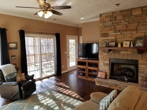 Smart TV, fireplace, ping pong