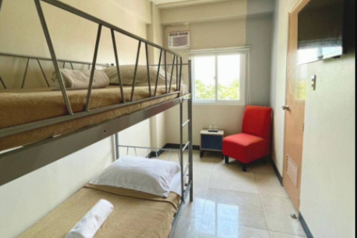 Dormitorio compartido económico, dormitorio mixto | Wifi gratis y ropa de cama