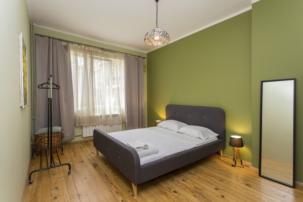 2 bedrooms, bed sheets