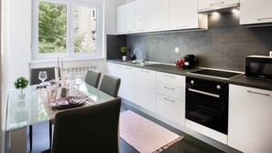Unclassified image, 5 of 20, button - Sunny 2bdr Apartment With a Balcony (Zagreb)