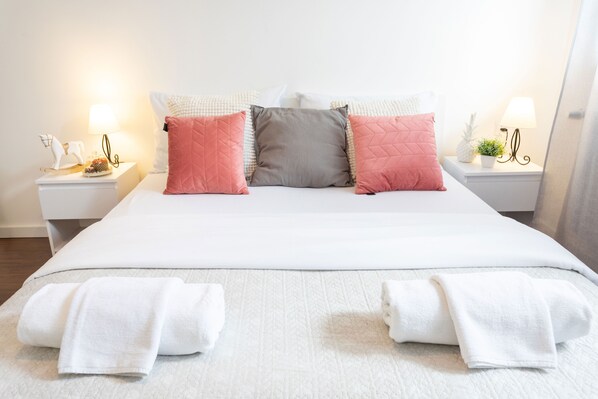 2 chambres, fer et planche à repasser, draps fournis