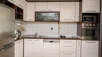 Microwave, oven, stovetop, dishwasher