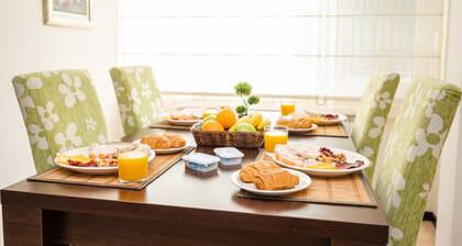 Bright 1bdr Apartment in the City Center