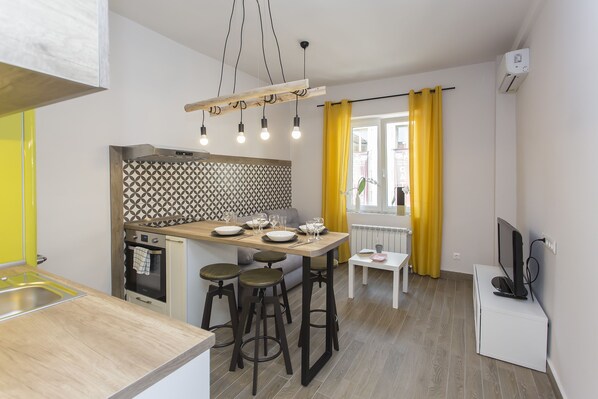 Four, plaque de cuisson, lave-vaisselle