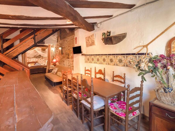 Dining - Belvilla by OYO Loft Casa Notari (Tolva)