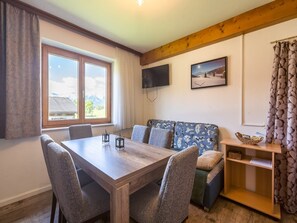 Dining - Apartment in Maishofen near Ski Slopes (Maishofen)