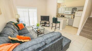 Townhome, 4 Bedrooms | Living area