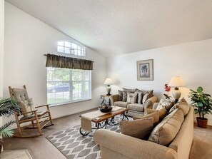 Hus - 4 sovrum | Vardagsrum