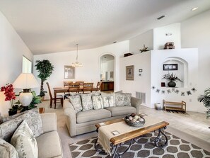 Hus - 4 sovrum | Vardagsrum