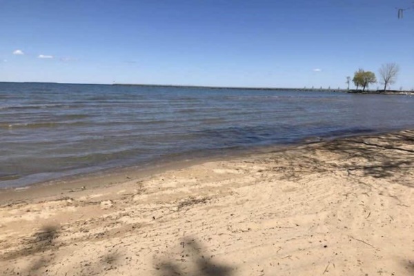 Platja a a prop, gandules de platja i tovalloles de platja