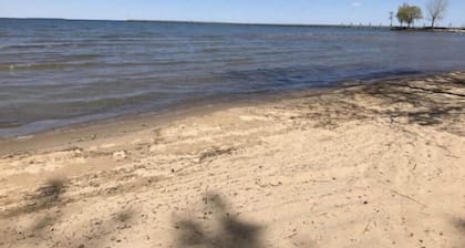 Beadle Island Bungalow - Private Beach Access