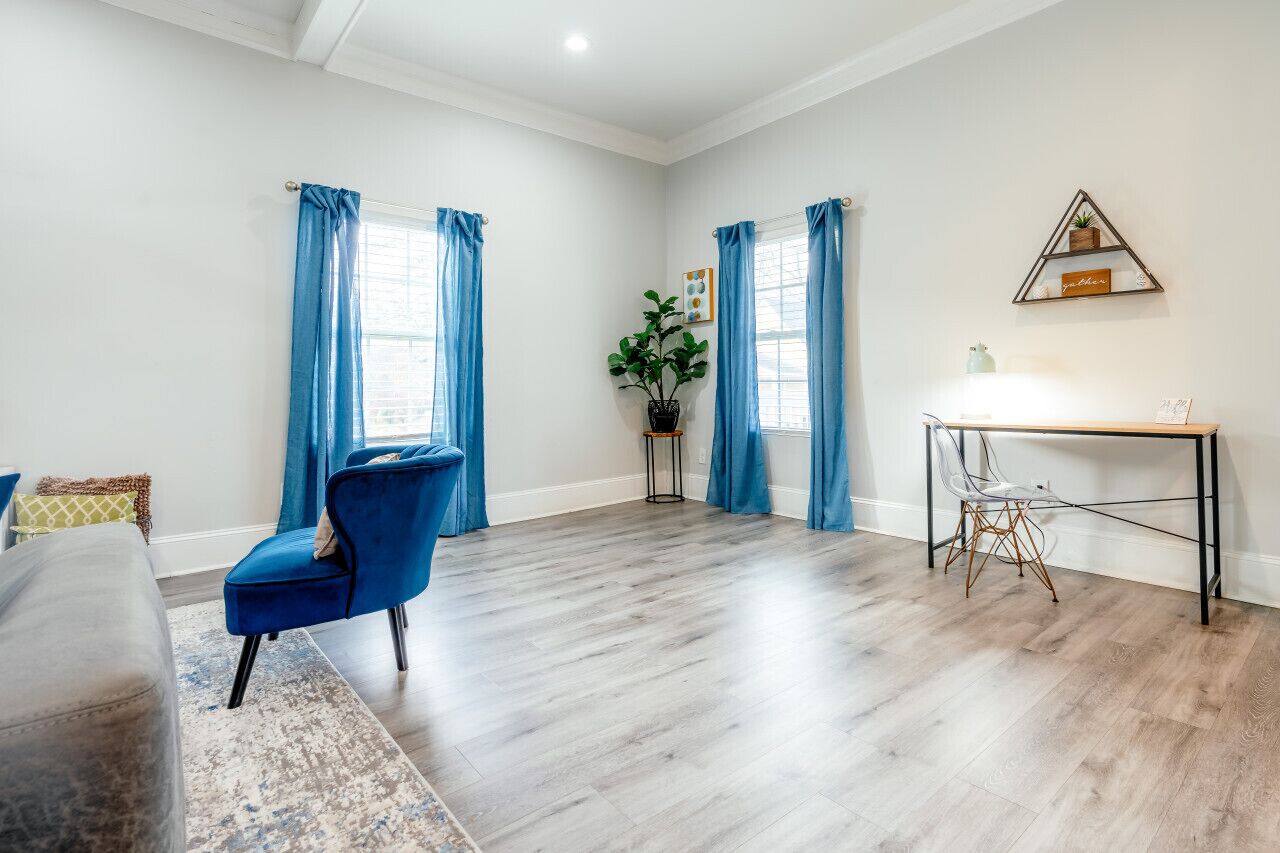 Newly Renovated Home With Private Yard, Desk, Wifi, Near Downtown! - Atlanta, GA