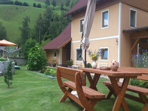 Outdoor dining - Apartment in Rennweg near Katschberg Ski Area (Rennweg am Katschberg)