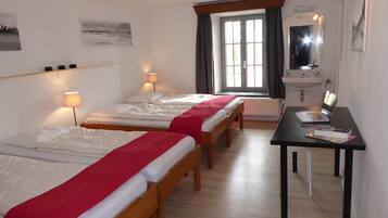 6 chambres, fer et planche Ă repasser, Wi-Fi